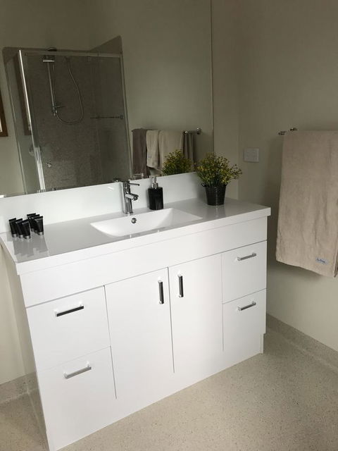 Loma Cottages - Australian Directory 11