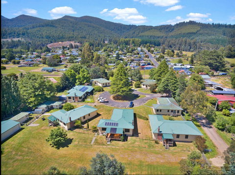 Giants Table And Cottages - Australian Directory 27