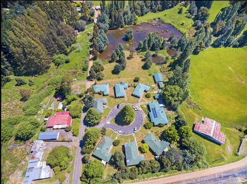 Giants Table And Cottages - Australian Directory 0