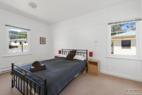 Giants Table And Cottages - Australian Directory 22