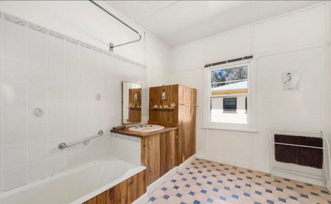 Giants Table And Cottages - Australian Directory 12