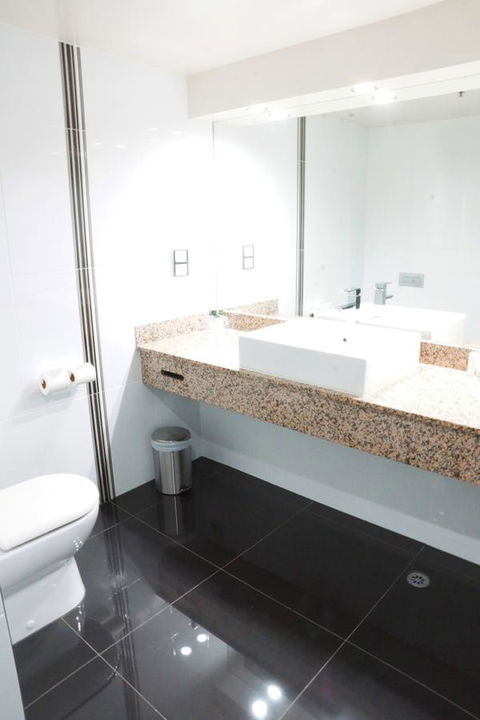 Hotel Grand Chancellor Launceston - Australian Directory 34