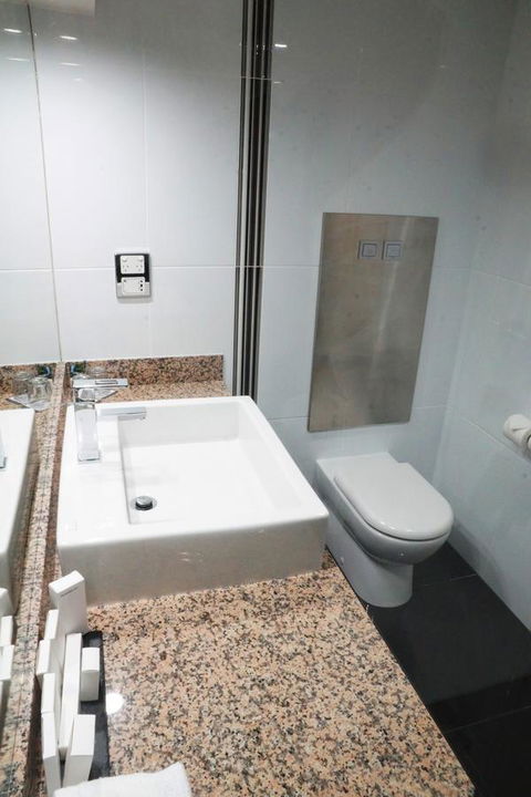 Hotel Grand Chancellor Launceston - Australian Directory 35