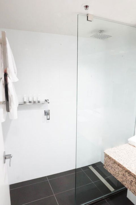 Hotel Grand Chancellor Launceston - Australian Directory 36