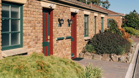 Country Club Villas - Australian Directory 10