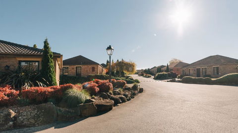 Country Club Villas - Australian Directory 1