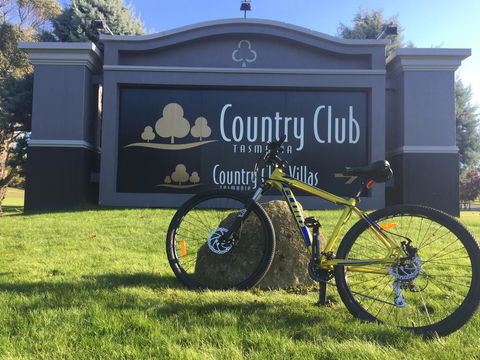Country Club Tasmania - Australian Directory 35