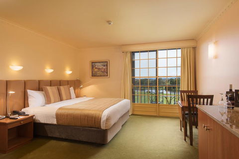 Country Club Tasmania - Australian Directory 29