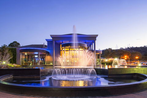 Country Club Tasmania - Australian Directory 28
