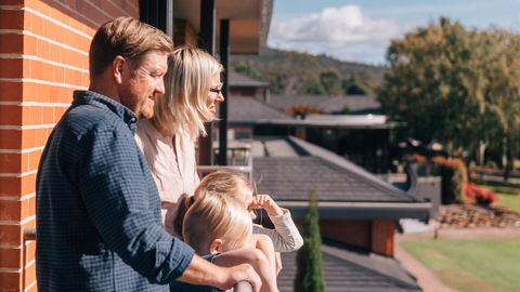 Country Club Tasmania - Australian Directory 25
