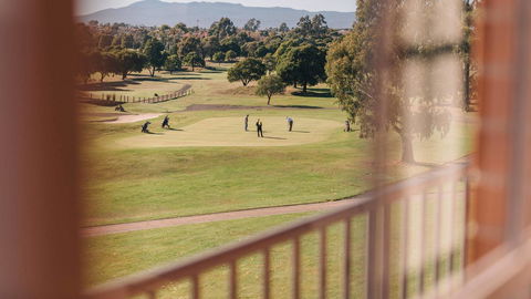 Country Club Tasmania - Australian Directory 24