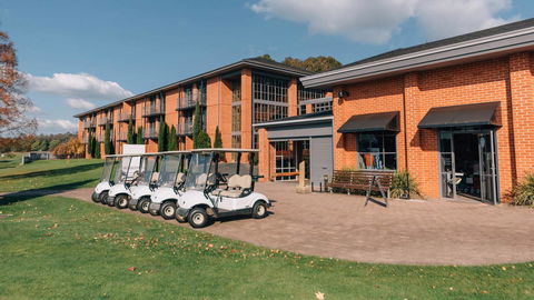 Country Club Tasmania - Australian Directory 1