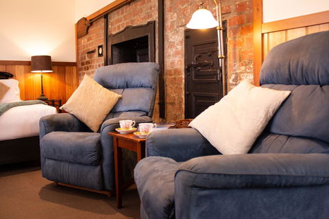 Stanley Hotel & Apartments - Australian Directory 3