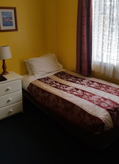 Stanley Hotel & Apartments - Australian Directory 33