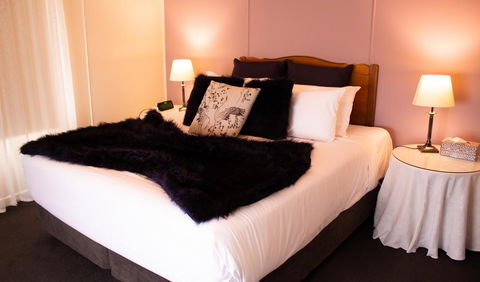 Stanley Hotel & Apartments - Australian Directory 15