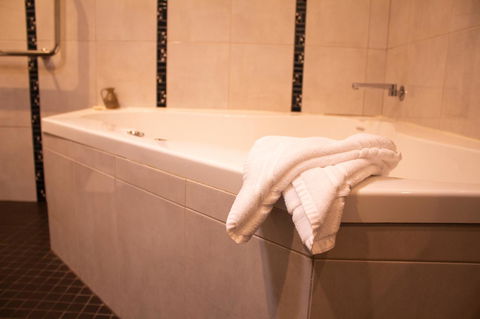 Stanley Hotel & Apartments - Australian Directory 29