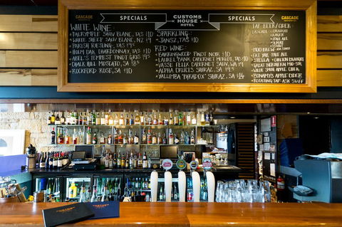 Customs House Hotel - Australian Directory 7