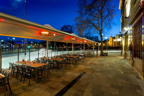 Customs House Hotel - Australian Directory 5