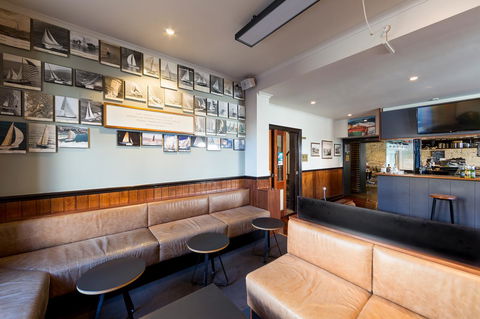 Customs House Hotel - Australian Directory 1