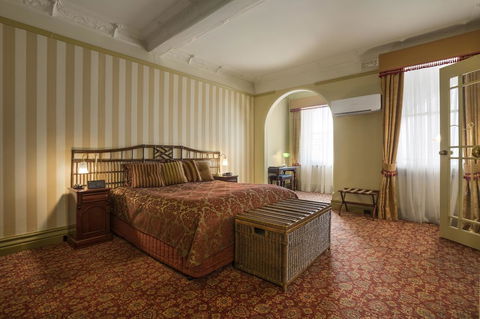 Hadley\'s Orient Hotel - Australian Directory 26