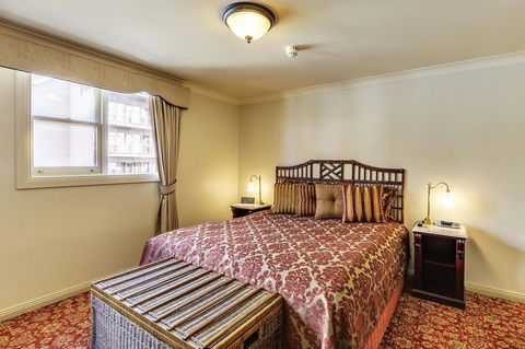 Hadley\'s Orient Hotel - Australian Directory 18