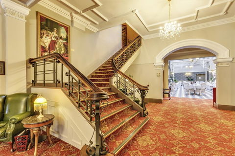 Hadley\'s Orient Hotel - Australian Directory 11