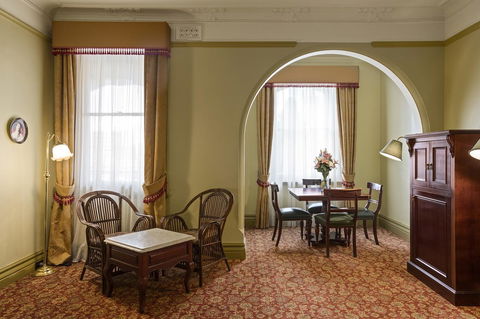 Hadley\'s Orient Hotel - Australian Directory 23