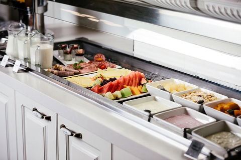 Hadley\'s Orient Hotel - Australian Directory 7