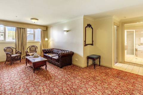 Hadley\'s Orient Hotel - Australian Directory 16