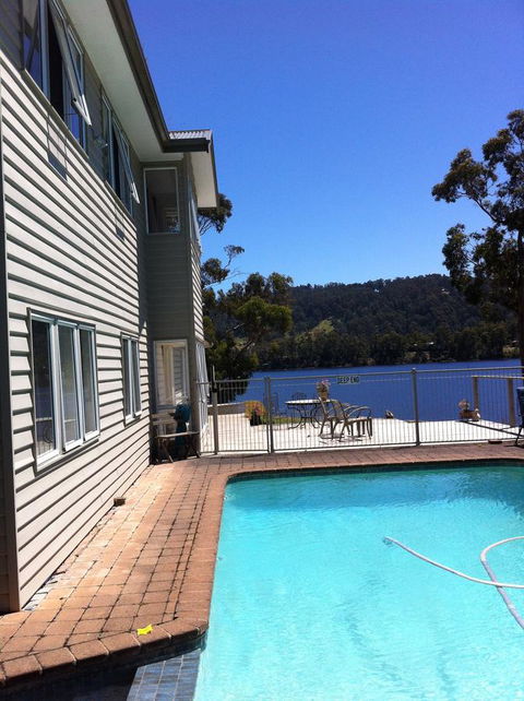 Anchorage Waterfront Retreat - Australian Directory 25