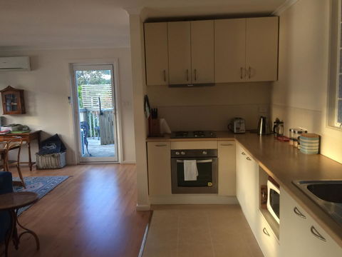Anchorage Waterfront Retreat - Australian Directory 4