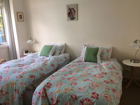 Anchorage Waterfront Retreat - Australian Directory 16