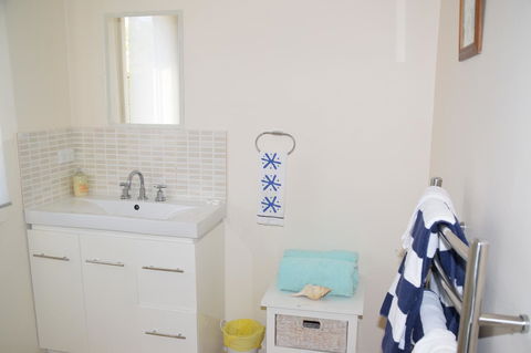 Anchorage Waterfront Retreat - Australian Directory 13
