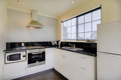 Aloft Boutique Accommodation - Australian Directory 17