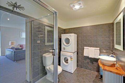 Aloft Boutique Accommodation - Australian Directory 16