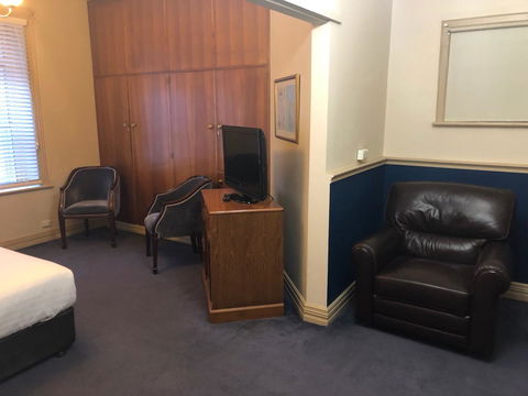 The Macquarie Hobart - Australian Directory 3