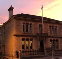 Macquarie Manor Hotel - Australian Directory