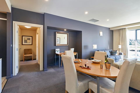 Peppers Seaport Hotel - Australian Directory 10