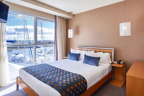 Peppers Seaport Hotel - Australian Directory 9