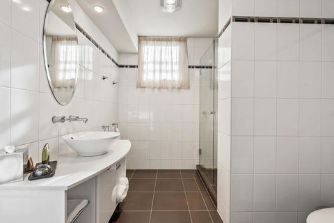 Peppers Seaport Hotel - Australian Directory 26