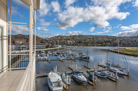 Peppers Seaport Hotel - Australian Directory 25