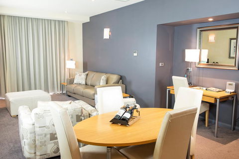 Peppers Seaport Hotel - Australian Directory 41