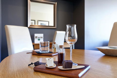 Peppers Seaport Hotel - Australian Directory 5