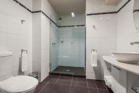 Peppers Seaport Hotel - Australian Directory 12