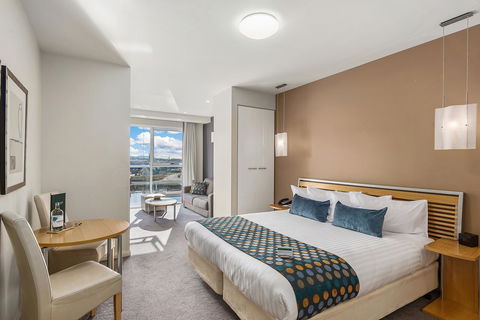 Peppers Seaport Hotel - Australian Directory 18