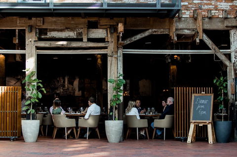 The Henry Jones Art Hotel - Australian Directory 7