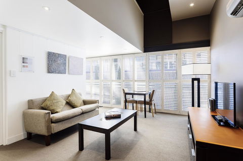 The Henry Jones Art Hotel - Australian Directory 40