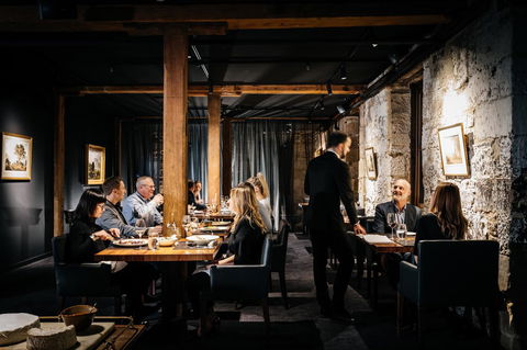 The Henry Jones Art Hotel - Australian Directory 13