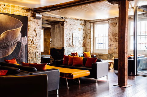 The Henry Jones Art Hotel - Australian Directory 18