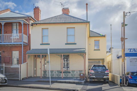 4 Bedroom House - Hobart CBD - Free Parking - Free WIFI - Australian Directory 5